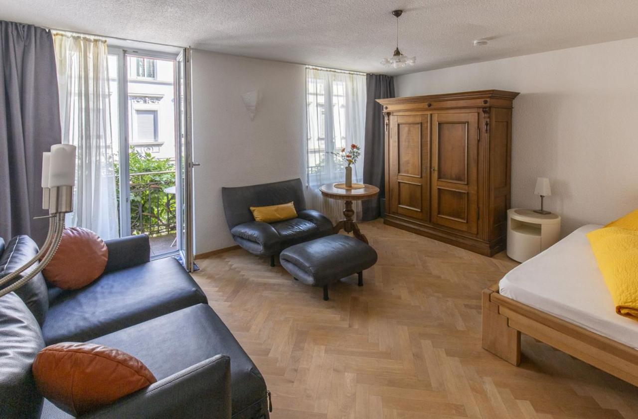 Apartments Im Cafe Einstein Freiburg im Breisgau Dış mekan fotoğraf
